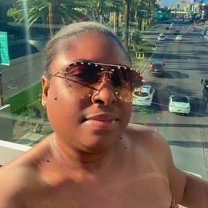 Meet your Posher, Teresa